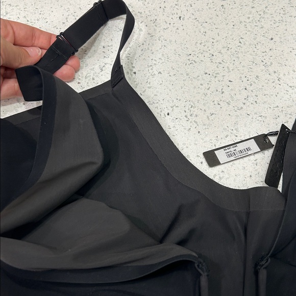 SKIMS Thong Bodysuit - Picture 4 of 7